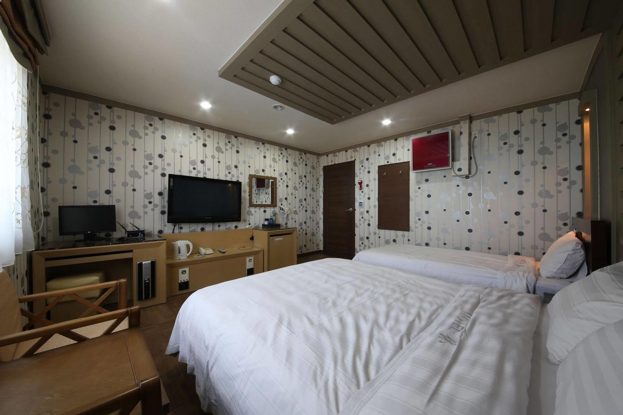 Yes Motel Gunsan Dış mekan fotoğraf