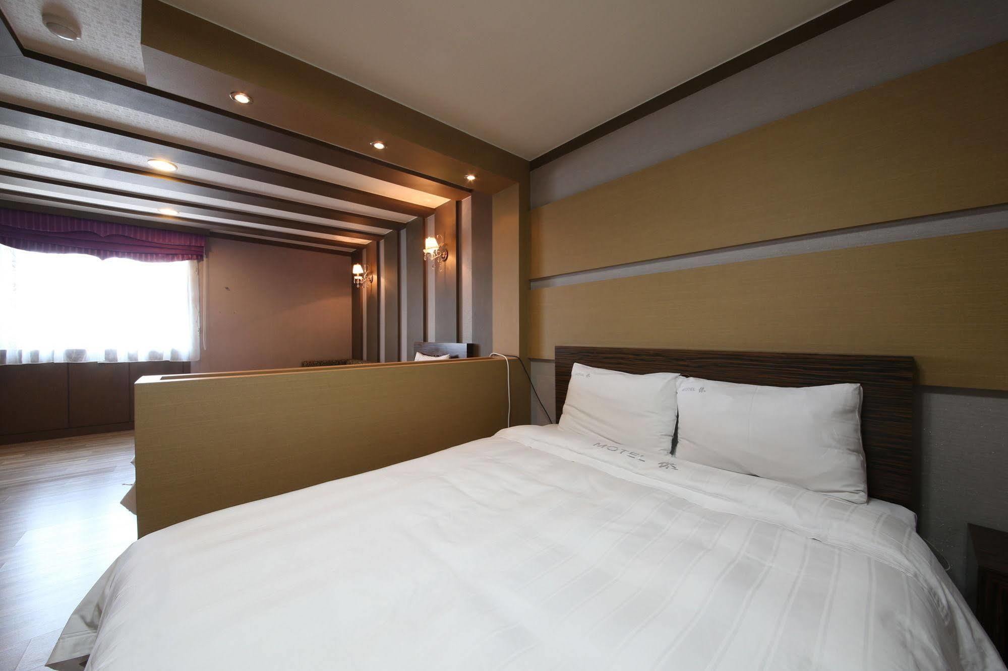 Yes Motel Gunsan Dış mekan fotoğraf