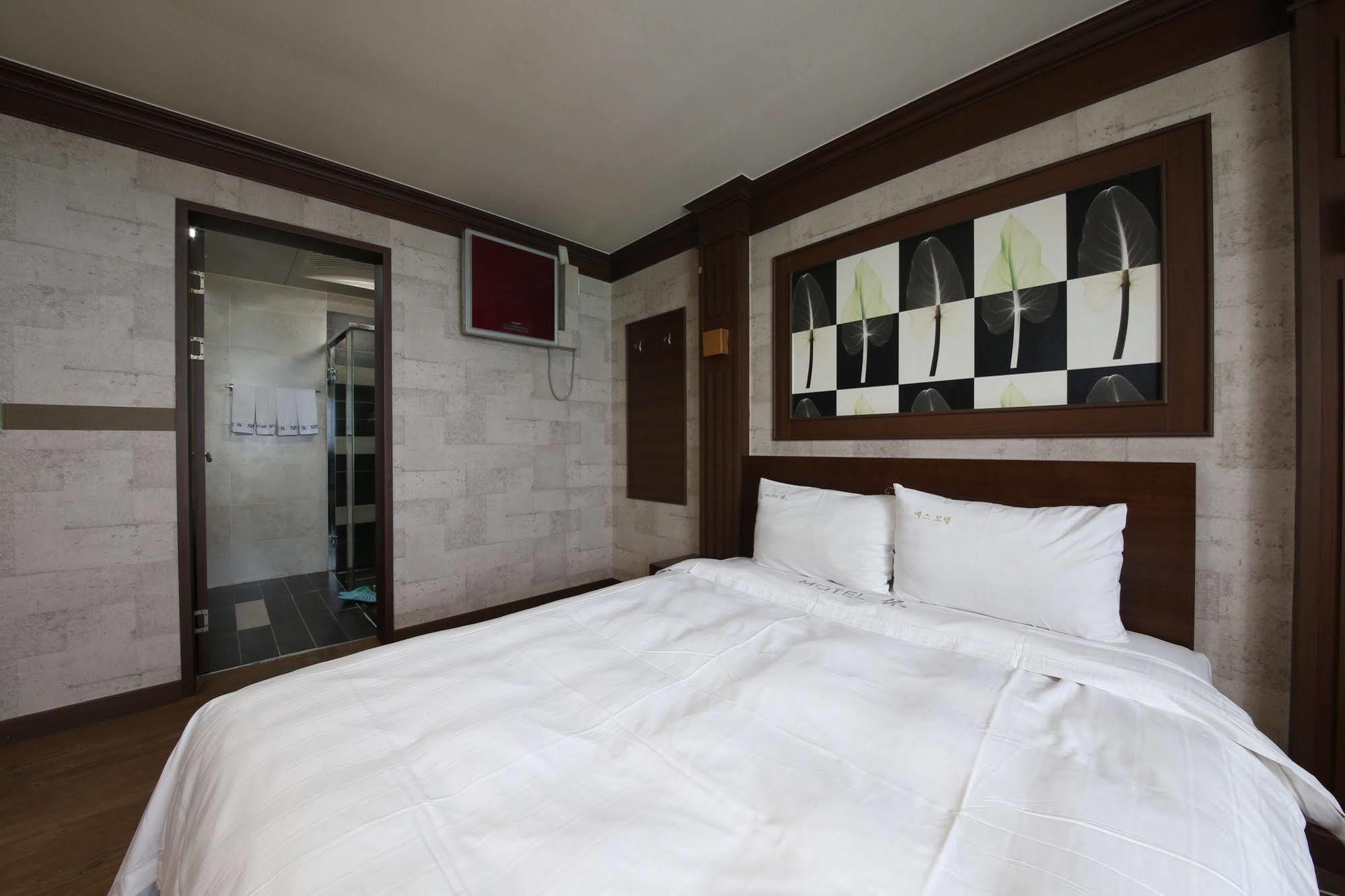 Yes Motel Gunsan Dış mekan fotoğraf
